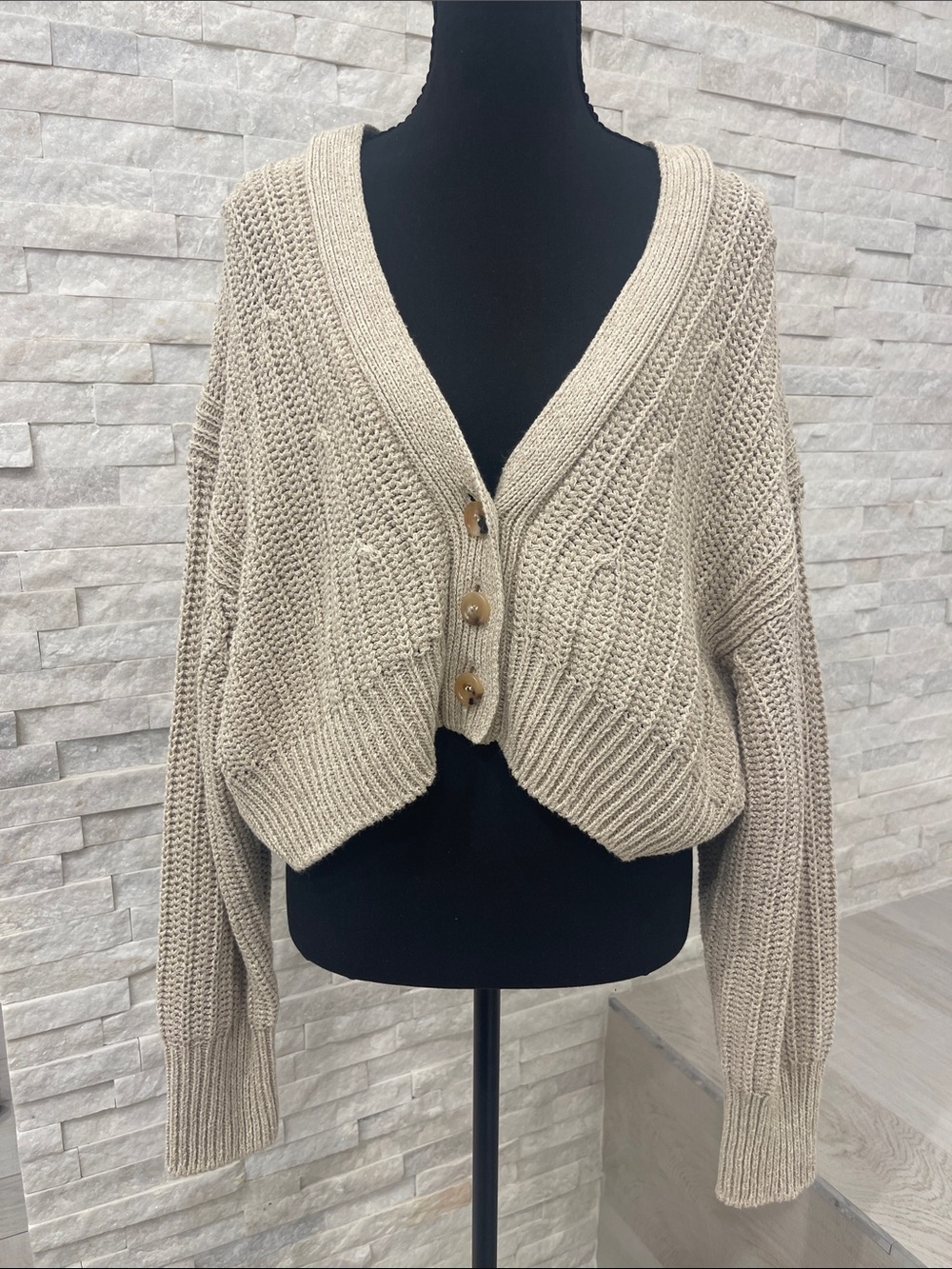 MaxMara Chunky V-Neck Cropped Cardigan Sweater - Cream
